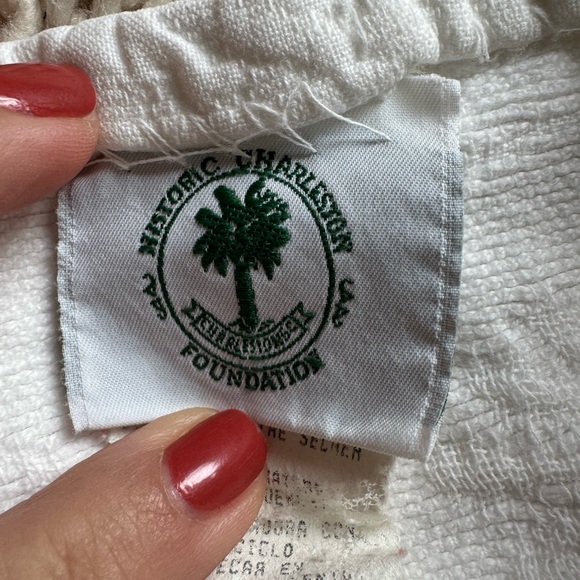 Historic Charleston Foundation King Coverlet - Picture 6 of 7